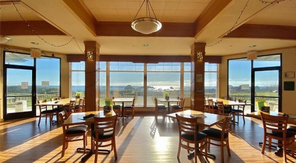 Oceanfront Lodge image 6